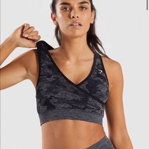 Small Gymshark Camo Seamless Sports Bra - Black